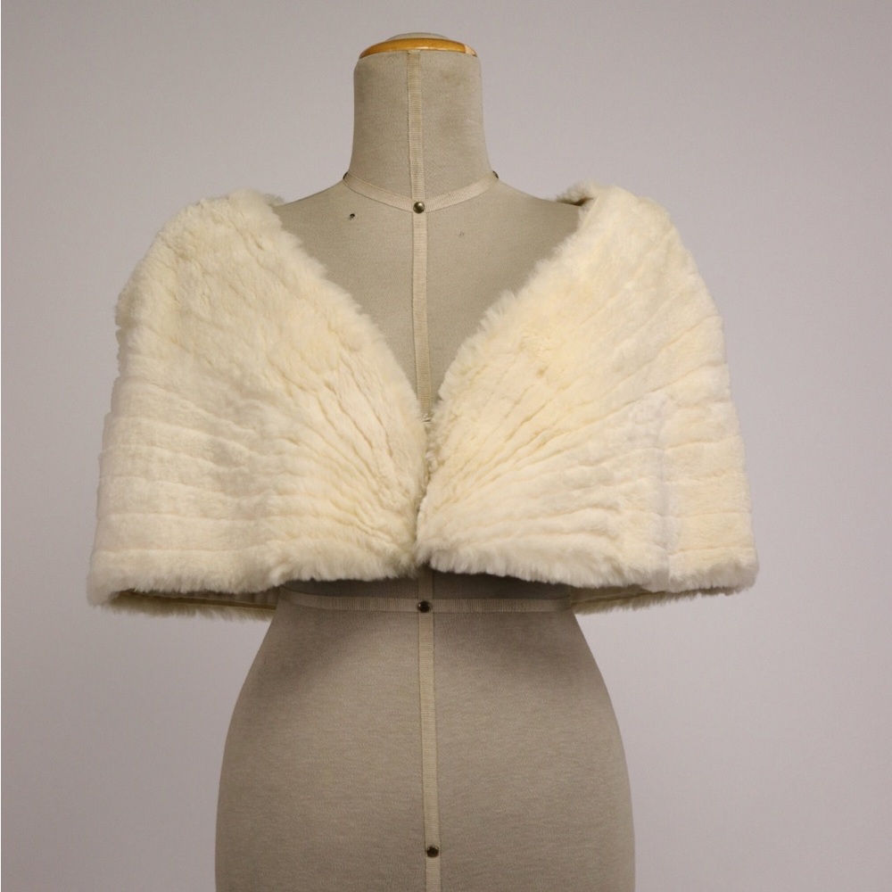 1940’s VINTAGE WHITE MINK FUR Stole Wrap for Winter Bride